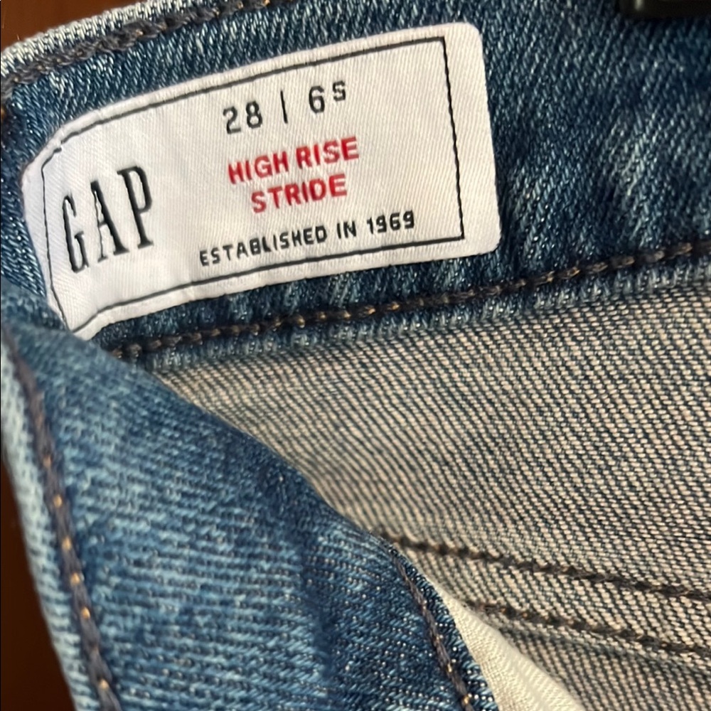 GAP High Rise Blue Jeans for Women - Picture 3 of 6